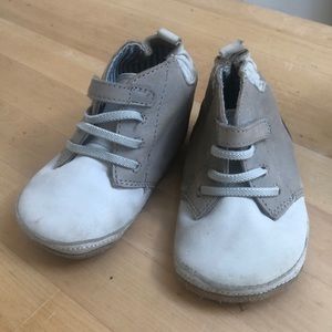 Robeez Neutral Leather Moccasin